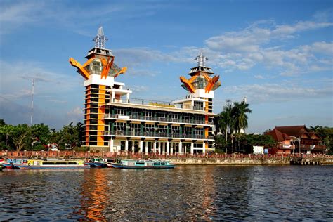 Menara Pandang Banjarmasin di Banjarmasin | Atourin