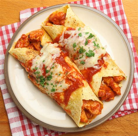 Cheesy Chicken Enchiladas for Cinco de Mayo – Mollie's Kitchen