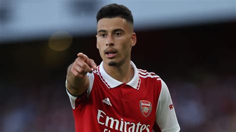 'Very happy' Gabriel Martinelli desperate to extend Arsenal contract ...