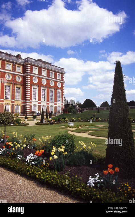 Gardens of Hampton Court Palace Stock Photo - Alamy