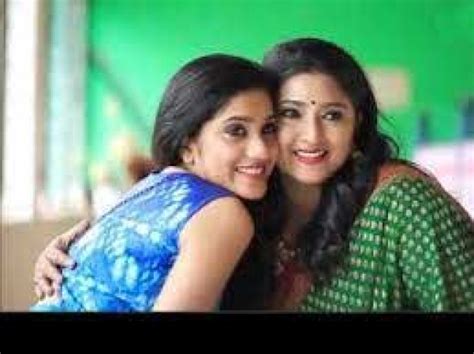 Malayalam Telly star Praveena shares an adorable pic with Daughter | NewsTrack English 1