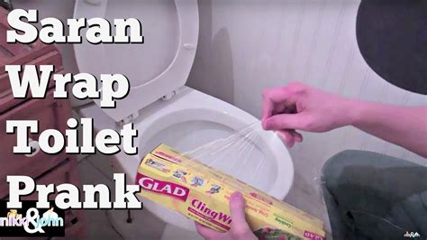 SARAN WRAP TOILET PRANK - Top Boyfriend and Girlfriend Prank - DaftSex HD