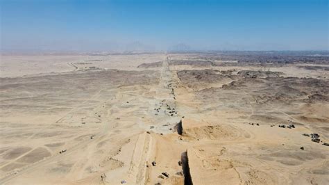 Work begins on Saudi Arabia's 75-mile-long megacity, The Line: Drone ...