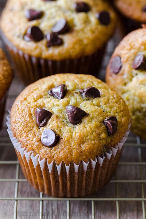 Chocolate Chip Banana Muffins | Banana chocolate chip muffins, Banana muffin recipe, Banana ...