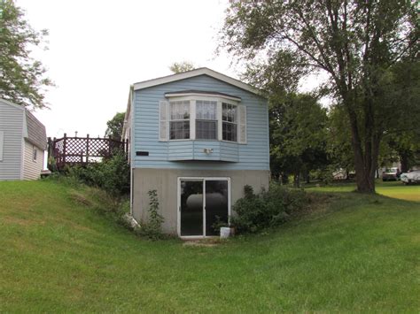 Cedar Siding on a Mobile Home: Richard and Marie's Whim | Mobile Home ...