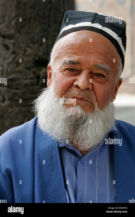 Uzbekistan uzbek portrait hi-res stock photography and images - Alamy