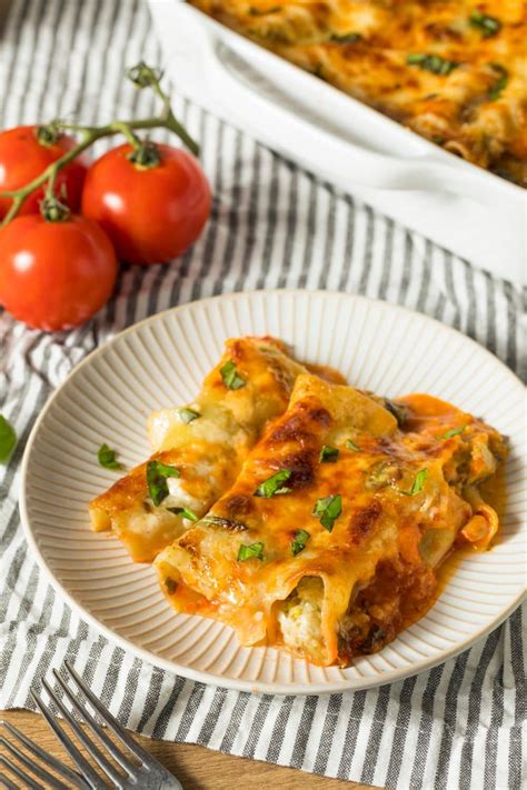 13 Best Cannelloni Recipes For Dinner Tonight - Insanely Good