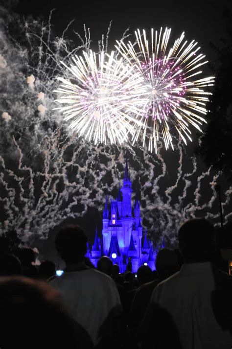 Video: Main Street, U.S.A. Disney World Fireworks Viewing Locations