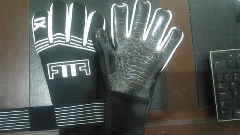 Custom Goalkeeper Gloves Manufacturer - BHL SPORTS Sialkot Pakistan