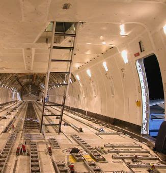 Boeing 747-200F freighter interior | Aircraft design, Airfreight, Cargo ...