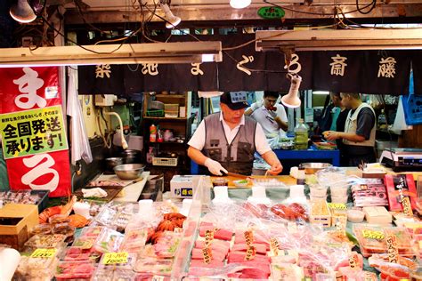 Tokyo Tsukiji Fish Market Tour & Cooking Experience - Tourist Journey