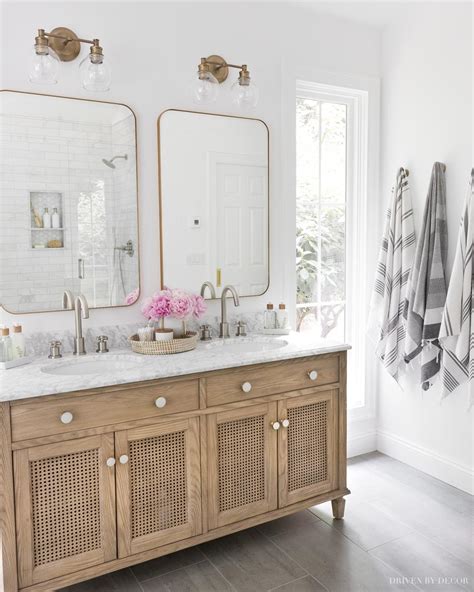 8 Bathroom Mirror Ideas to Make Your Space Shine! - Driven by Decor