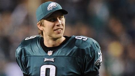 A late report Sunday night updated the injury to Eagles QB Nick Foles as a broken collarbone ...