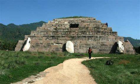 China's 4300-Year-Old Ancient Pyramids - Arkeonews