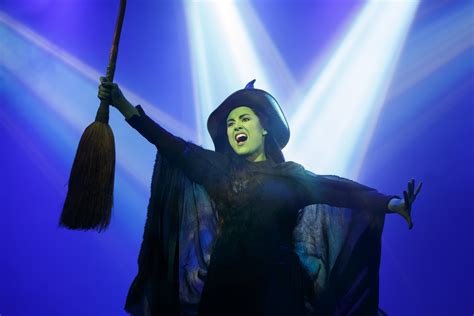 “Wicked”: Still as wonderful ten years later | Twin Cities Daily Planet