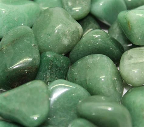 Tumbled Green Aventurine - Buy Aventurine tumblestones online - UK