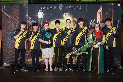 Riot Games League of Legends Photo Station at Legends in TD Garden with ...