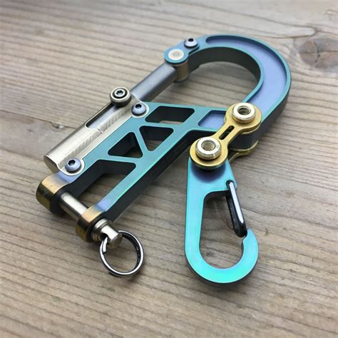 87 Awesome Carabiner Keychain - insectza