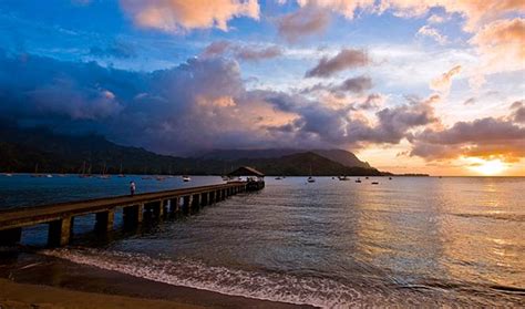 Crescent-shaped Hanalei Bay is one of Hawaii’s most scenic beaches | Aloha Hawaii