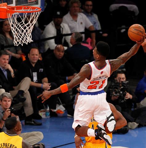 Knicks’ Shumpert, His Knee Fine, Is Soaring Again - The New York Times