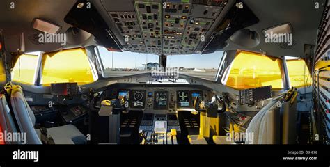 ATR 72-600 cockpit Stock Photo, Royalty Free Image: 63077998 - Alamy