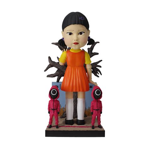 Squid Game Young-HEE Doll 8" with Guards Bobblescape Bobblehead | Bobb