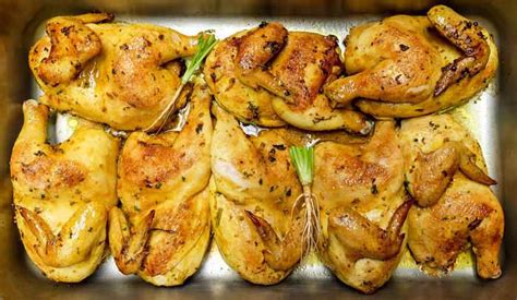 Receta de pollo al horno al ajillo al estilo casero fácil de preparar