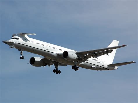 Boeing 757-200 Catfish The F-22 Testbed Aircraft - AERONEF.NET