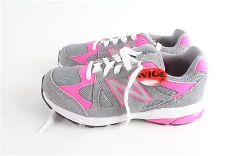 Nike 888 New Balance Women's Shoes, Size 5.55 | Property Room