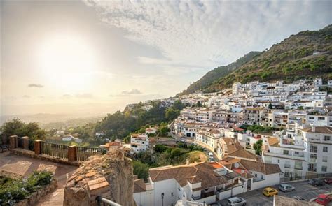 Where to Live in Costa Del Sol? Best Places to Choose - Spot Blue