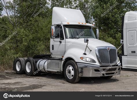 Indianapolis July 2023 Navistar International Semi Tractor Trailer ...