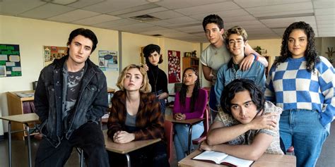 This Is How 'School Spirits' Sets Up a Season 2