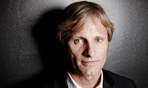 Viggo Mortensen, Diane Arbus, & Perfecting a British Accent | Studio ...