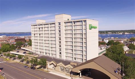 Hotel in Downtown Portland, Maine | Holiday Inn By the Bay