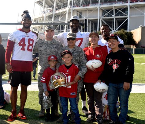 49ers meet Airmen, Different uniforms similar goals > Travis Air Force ...