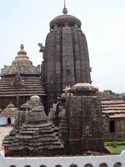 Lingaraj Temple. India Indian Temple, Hindu Temple, Temple India, Beautiful World, Beautiful ...