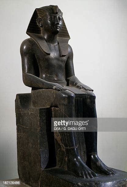 Statue Of Thutmose Iii Photos and Premium High Res Pictures - Getty Images