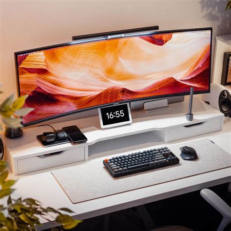 The 10 Best Modern Desk Clocks (Minimalist, Aesthetic & More)