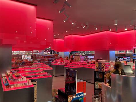 Primor opens flagship store in Barcelona | News KISS Retail