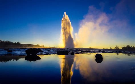 Geyser in Islanda: Geysir, Strokkur e la valle geotermica di Haukadalur ...