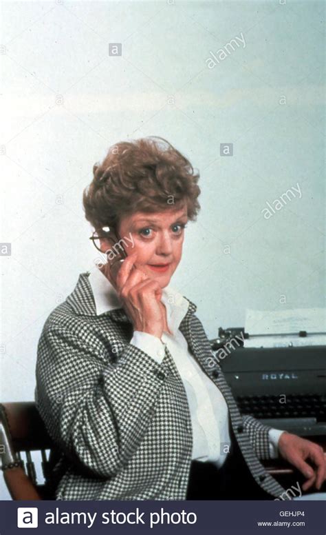 Angela Lansbury as Jessica Fletcher - Murder, She Wrote Photo (40141385) - Fanpop