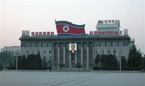 Kim Il Sung Square - Pyongyang