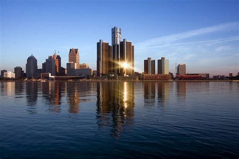 Detroit Skyline Sunrise | Detroit skyline, Skyline, Detroit