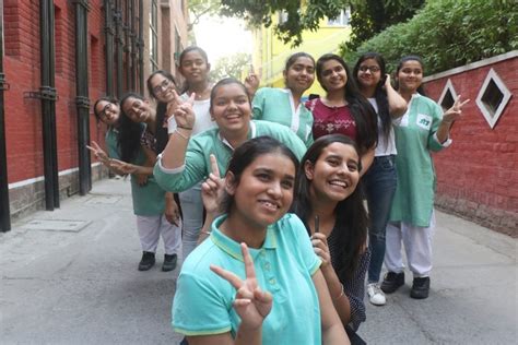 Overjoyed CBSE Class 10 toppers look forward to new horizons - The ...