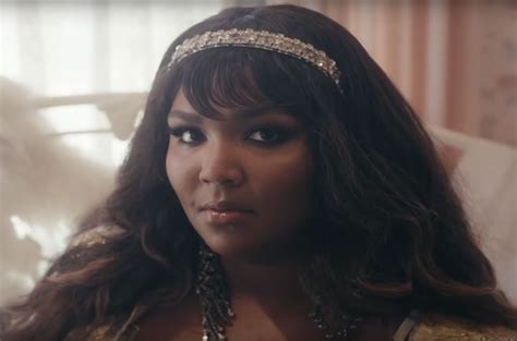 Lizzo Scores First Radio No. 1 as 'Truth Hurts' Tops Rhythmic Songs ...