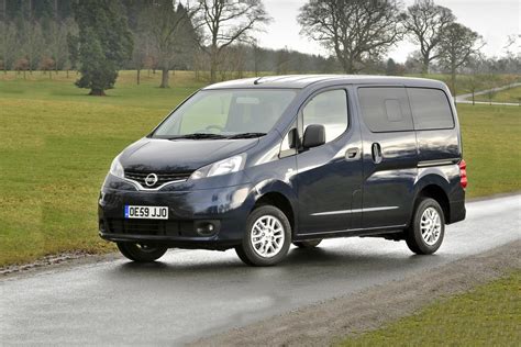 Nissan NV200 Combi - цены, отзывы, характеристики NV200 Combi от Nissan