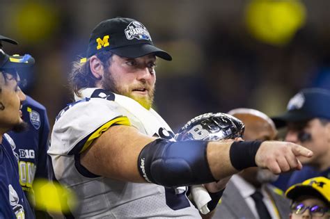 Michigan offensive line wins Joe Moore Award, named best in country ...