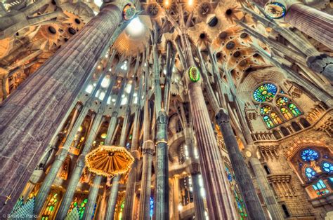 La Sagrada Familia, The Church Nuanced “Art Deco” in The Heart of Barcelona - Traveldigg.com