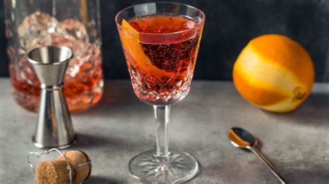 12 Best Sweet Vermouth Cocktails to Drink in 2023