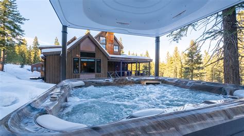 Cabin Rentals in Lake Tahoe with Hot Tubs | Tahoe Signature Properties